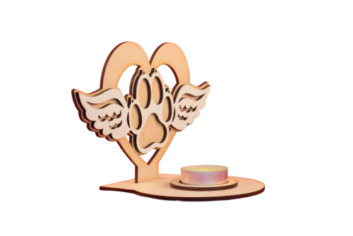 1 Kisállat emlék mécsestartó natúr fából, szív és szárny mintával, középen mancsnyommal