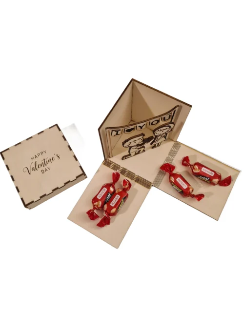 Valentin doboz-felülről_attr1_bkgrd Valentin-napi gravírozott ajándékdoboz felülről és nyitva