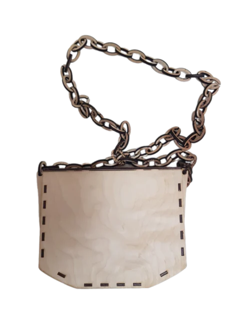 Táska hátulja Női fatáska hátulja