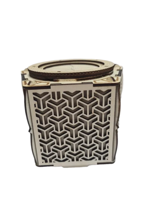 ékszeres fa díszdoboz elölről.