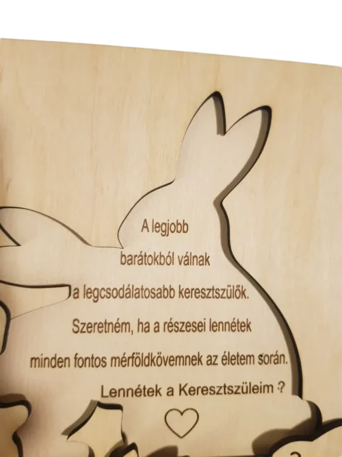 szöveg közelről Keresztszülő felkérő ajándék részletfotó a precíziós lézergravírozással készült megható egyedi feliratról